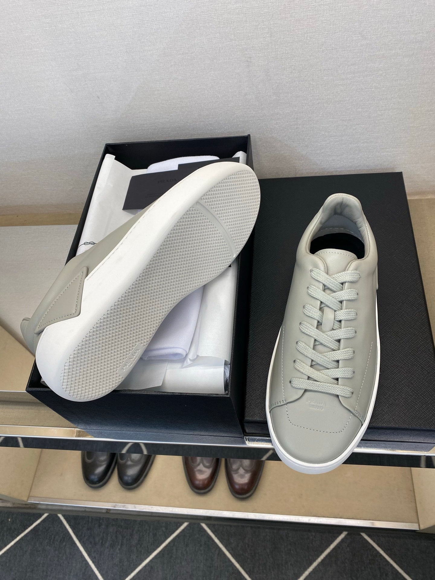 Чоловічі шкіряні повсякденне взуття Prada