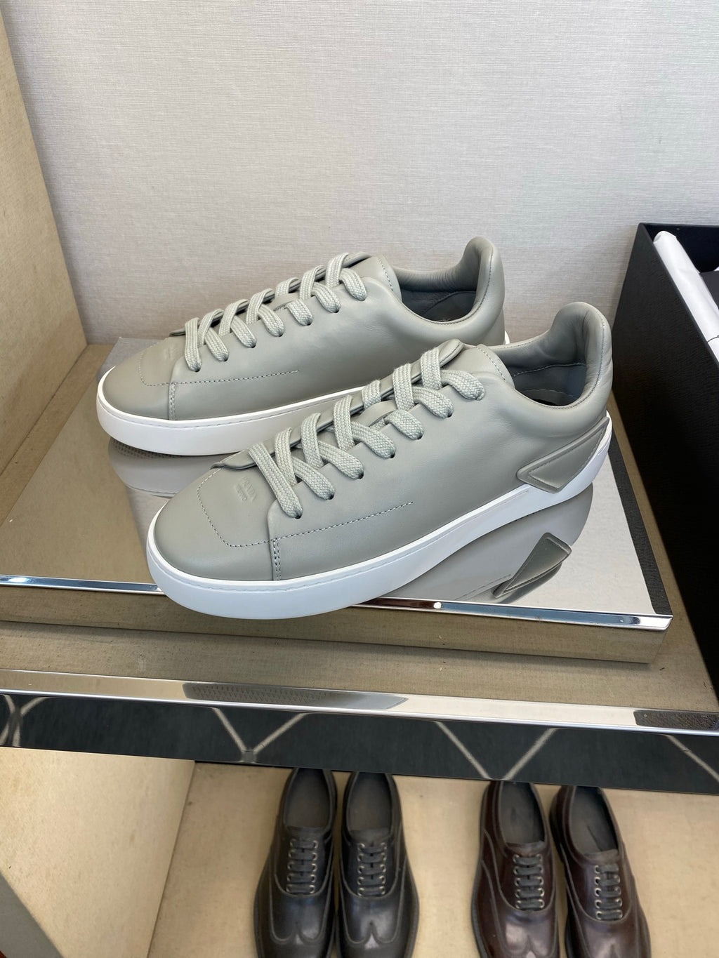 Чоловічі шкіряні повсякденне взуття Prada