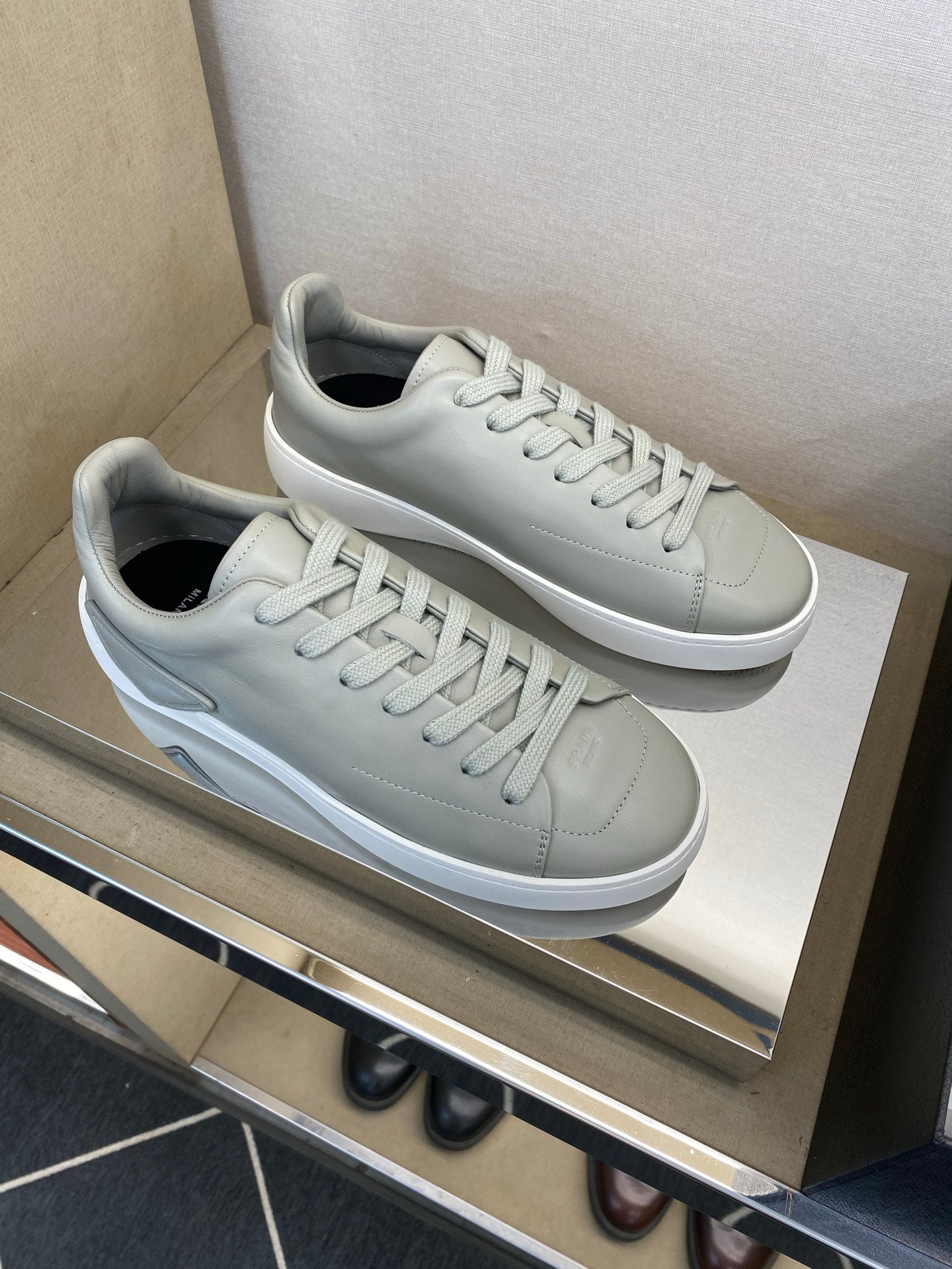 Чоловічі шкіряні повсякденне взуття Prada