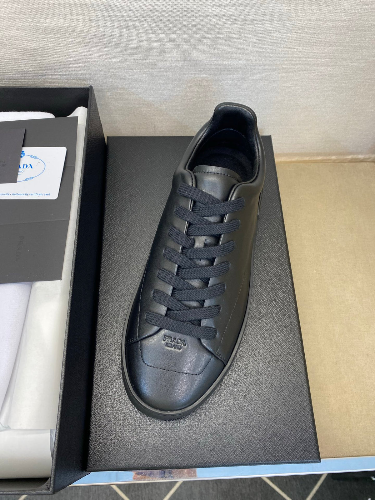 Чоловічі шкіряні повсякденне взуття Prada