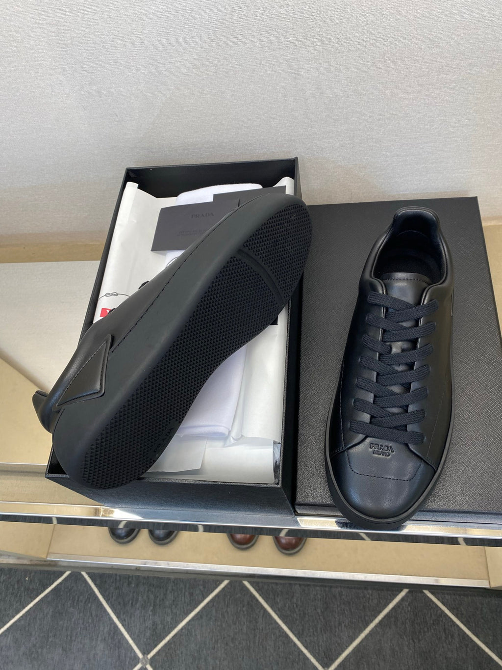 Чоловічі шкіряні повсякденне взуття Prada