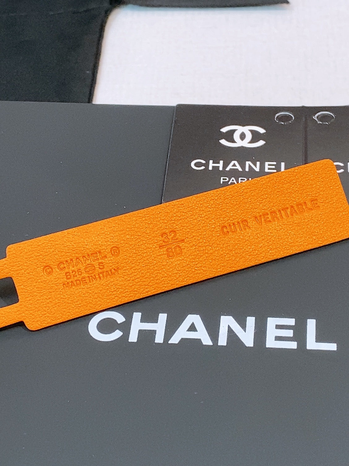 Ремінь Chanel з натуральної телячої шкіри
