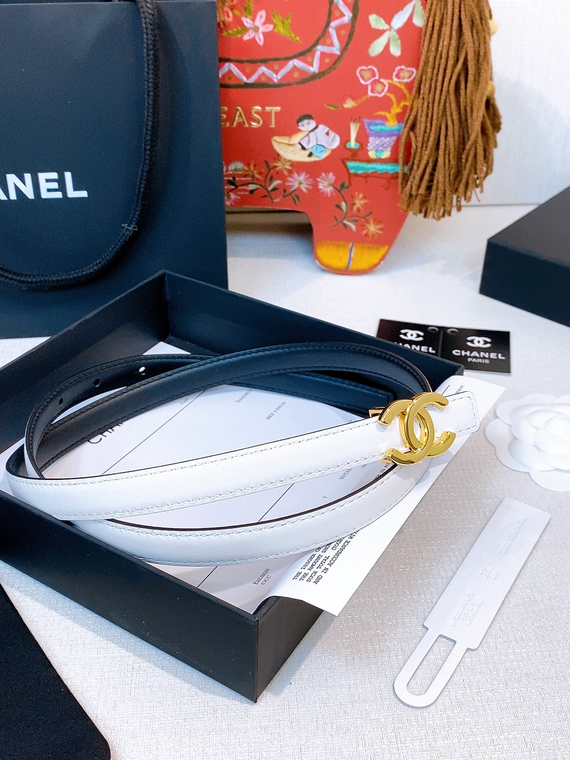Ремінь Chanel з натуральної телячої шкіри
