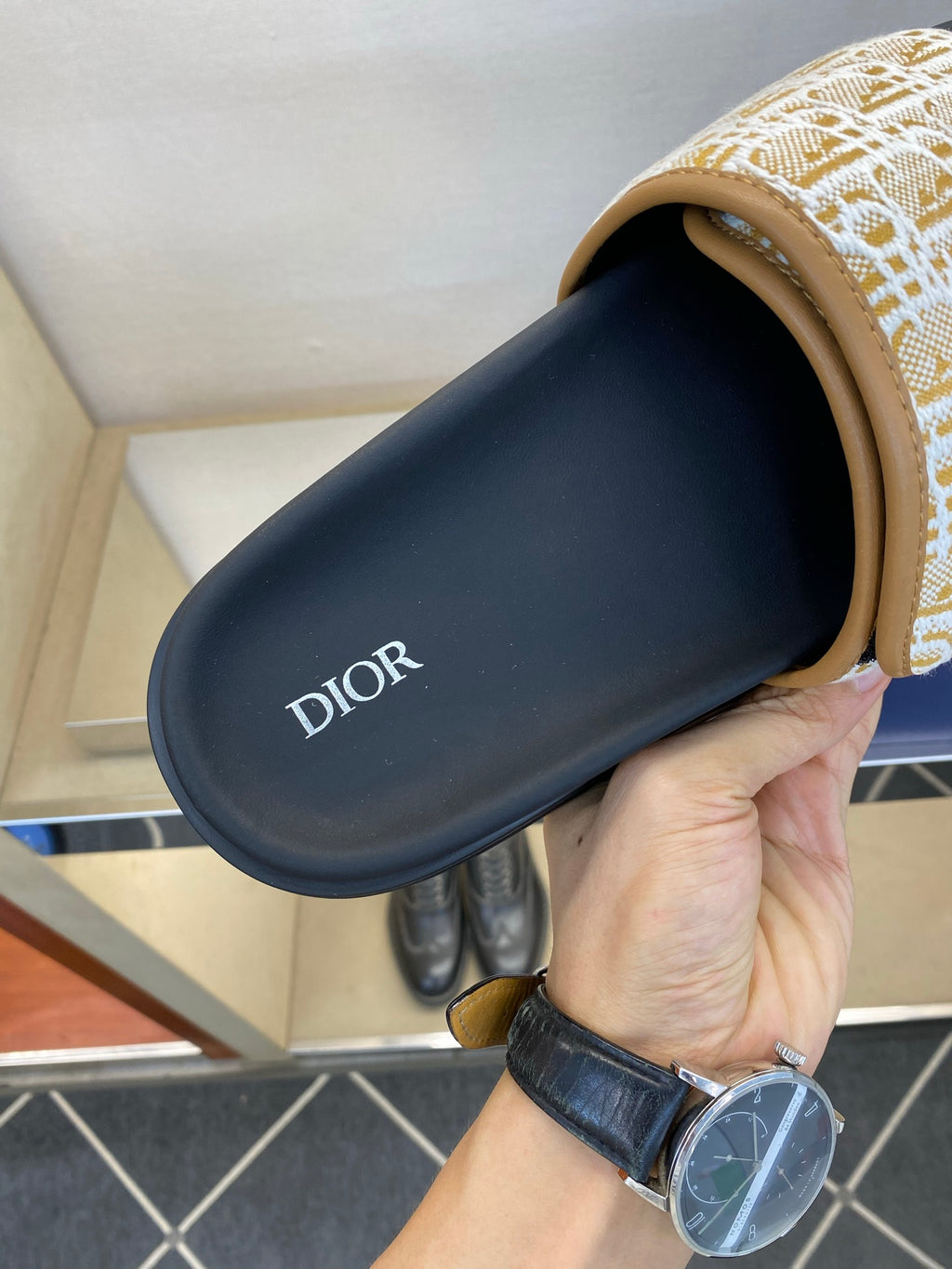 Чоловічі шкіряні шльопанці Dior