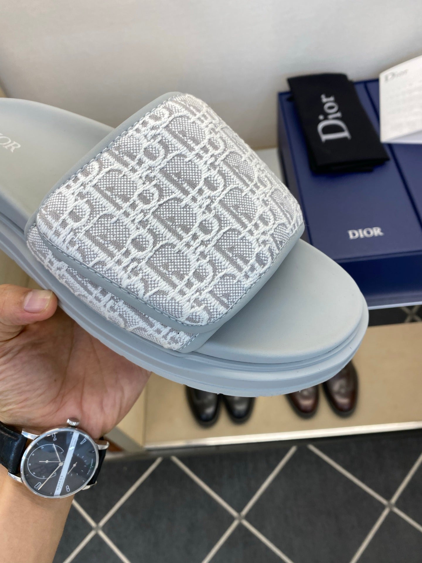 Чоловічі шкіряні шльопанці Dior