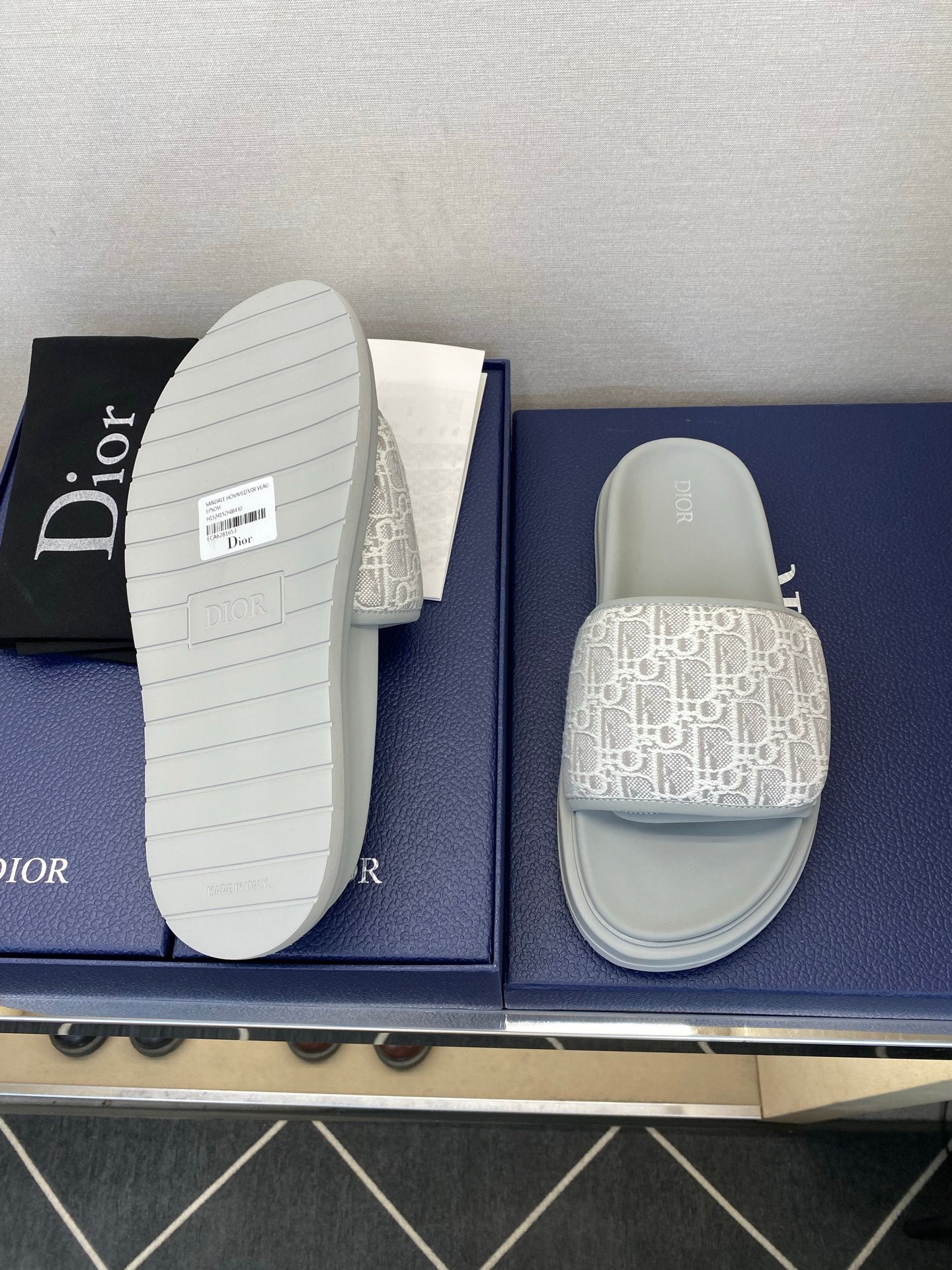 Чоловічі шкіряні шльопанці Dior
