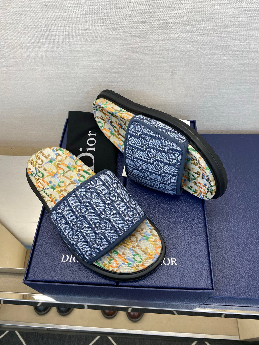 Чоловічі шкіряні шльопанці Dior