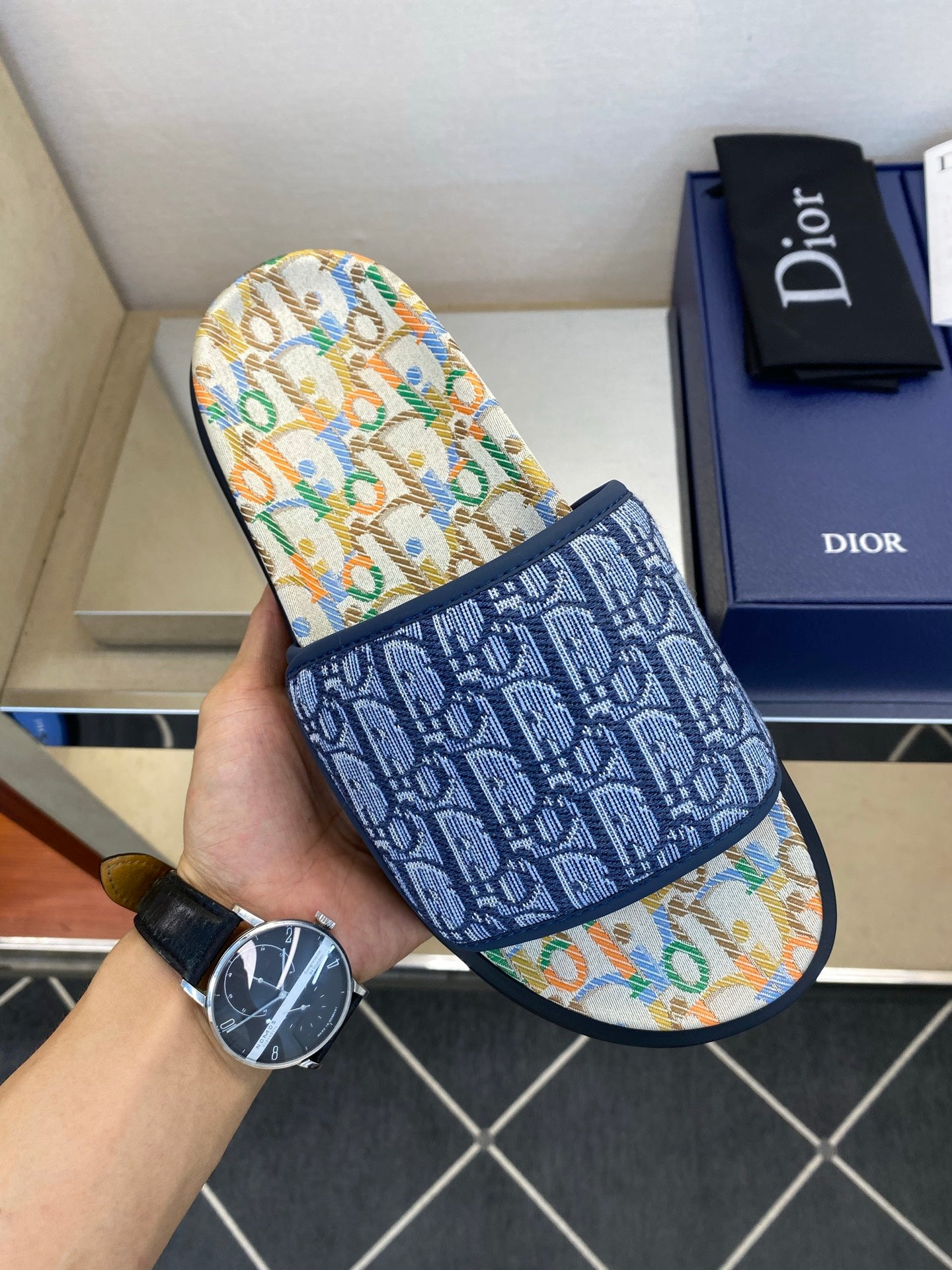 Чоловічі шкіряні шльопанці Dior