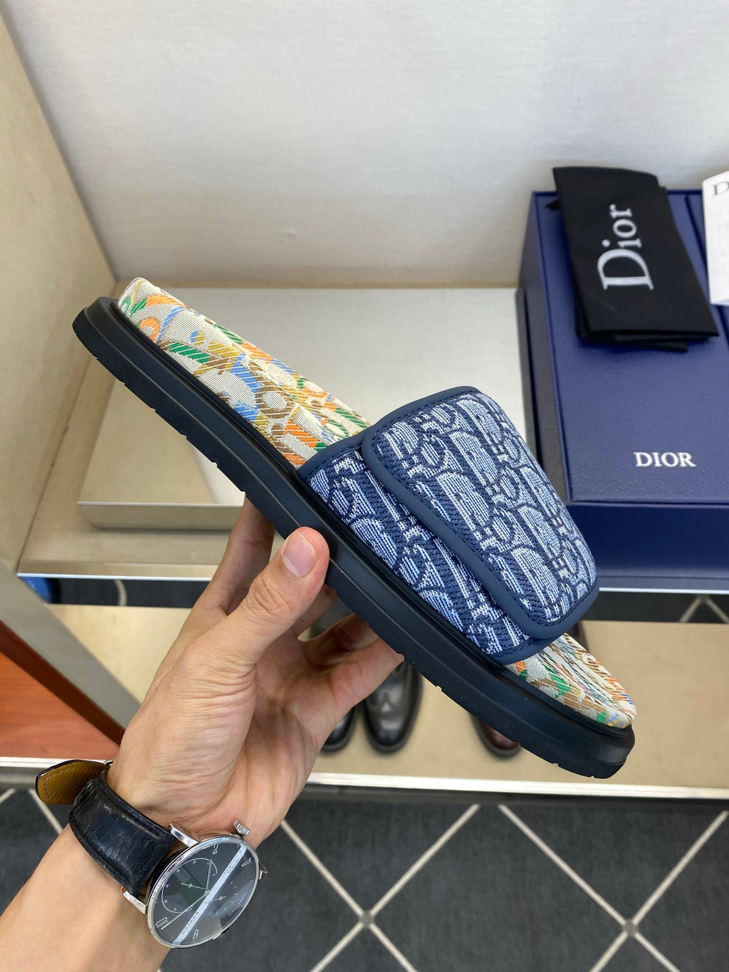 Чоловічі шкіряні шльопанці Dior