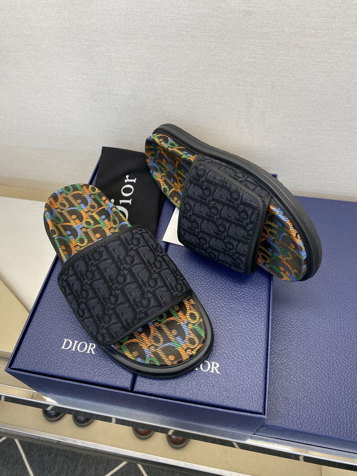 Чоловічі шкіряні шльопанці Dior