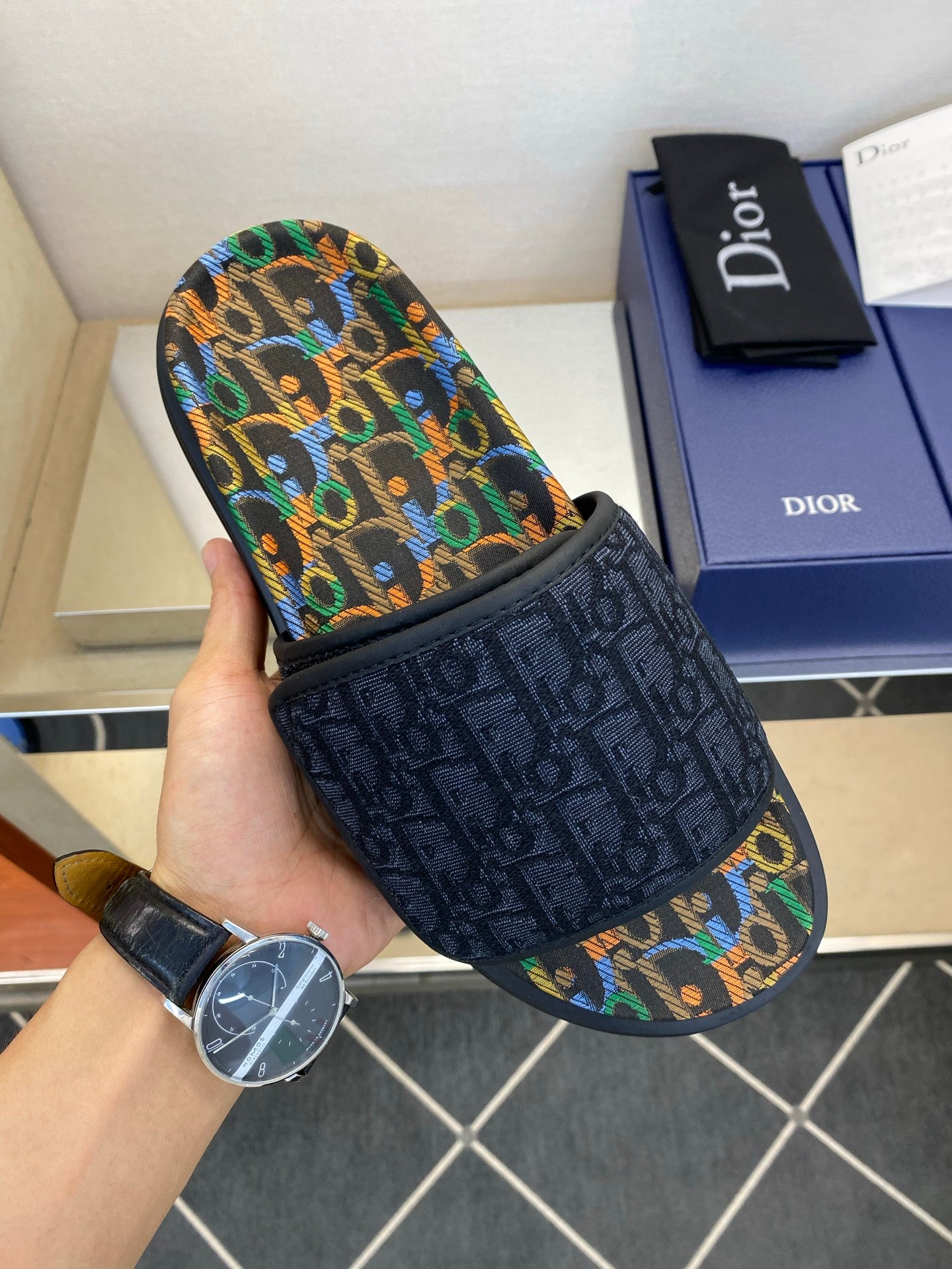 Чоловічі шкіряні шльопанці Dior