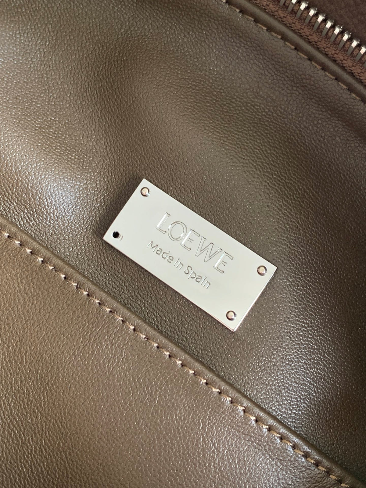 Жіноча сумка Loewe Puzzle Anagram