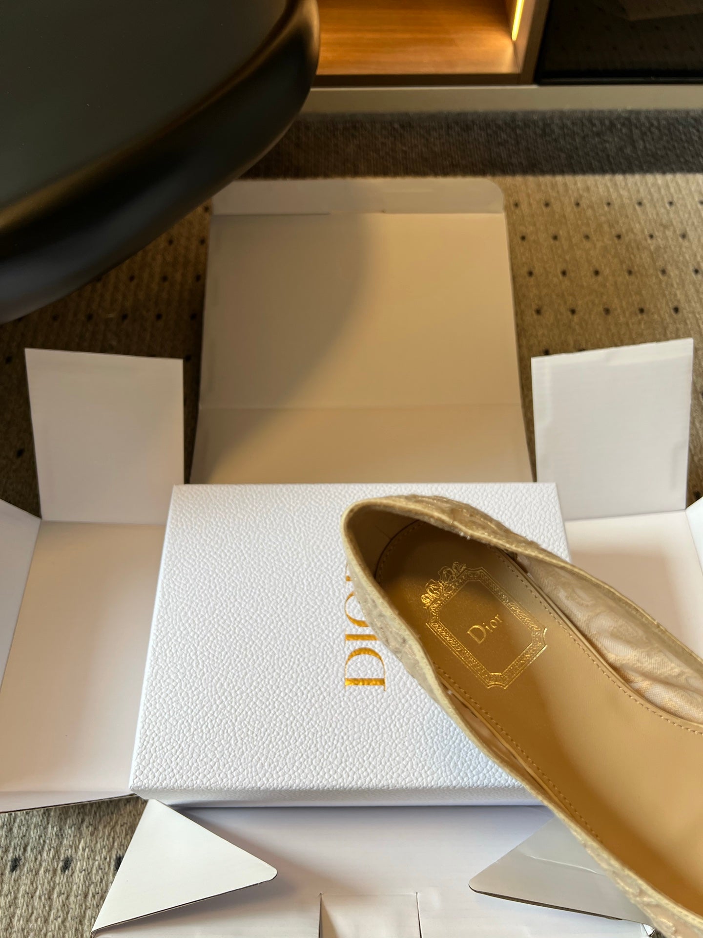 Жіночі елегантні шкіряні туфлі Dior