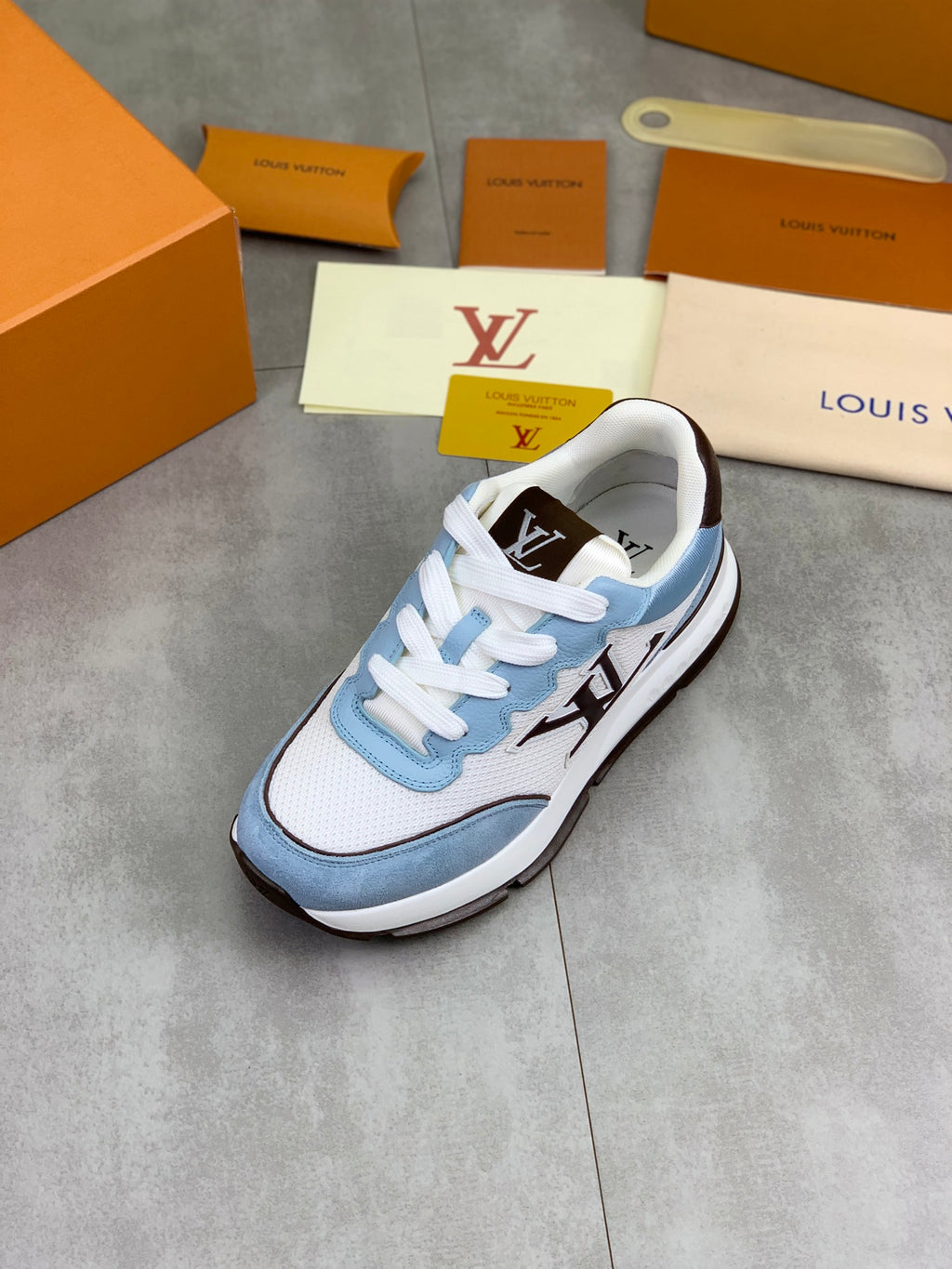 Кросівки Louis Vuitton з натуральної шкіри