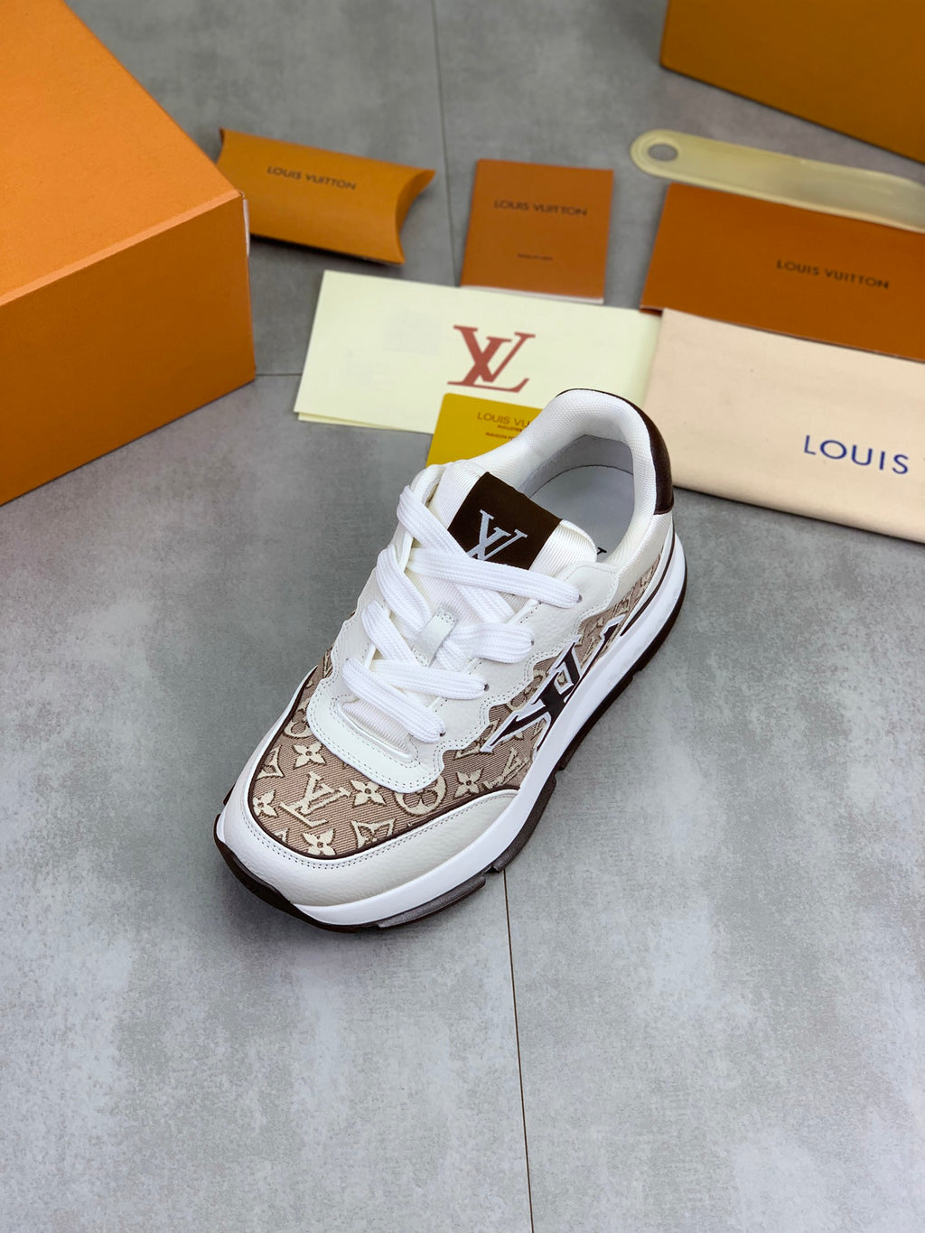 Кросівки Louis Vuitton з натуральної шкіри