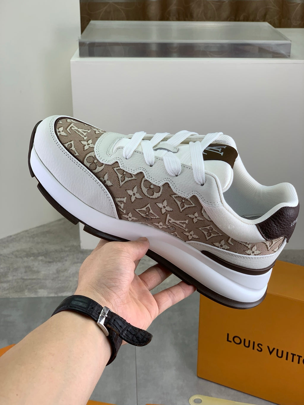 Кросівки Louis Vuitton з натуральної шкіри