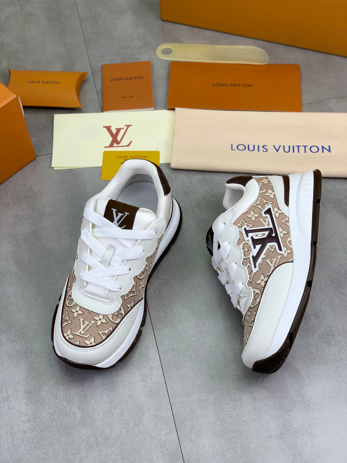 Кросівки Louis Vuitton з натуральної шкіри