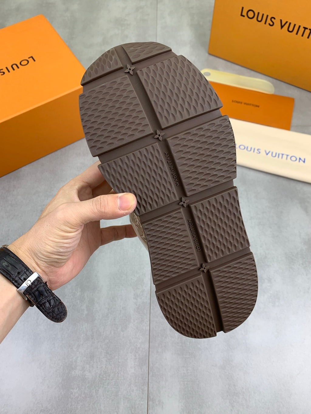 Кросівки Louis Vuitton з натуральної шкіри