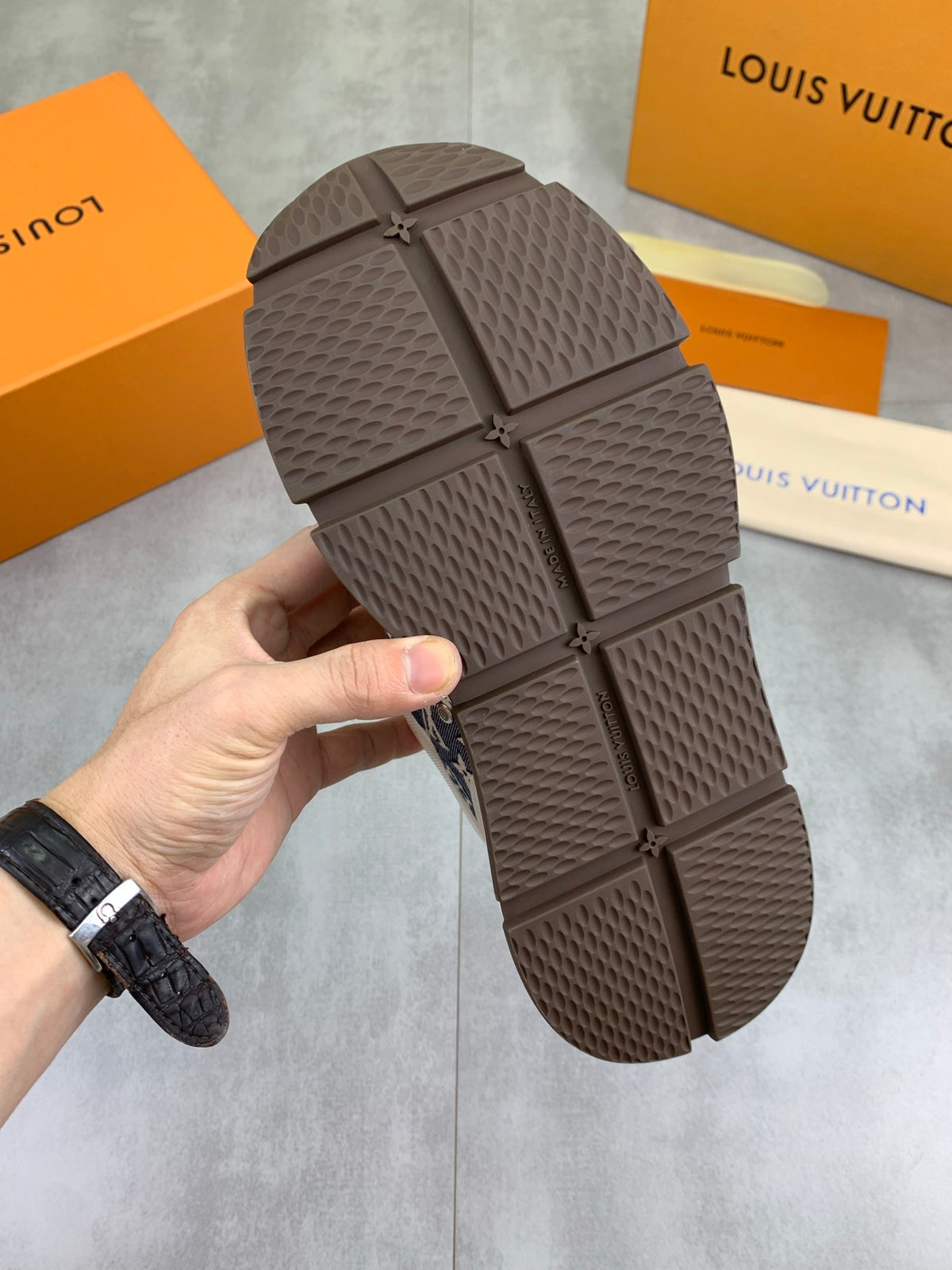 Кросівки Louis Vuitton з натуральної шкіри
