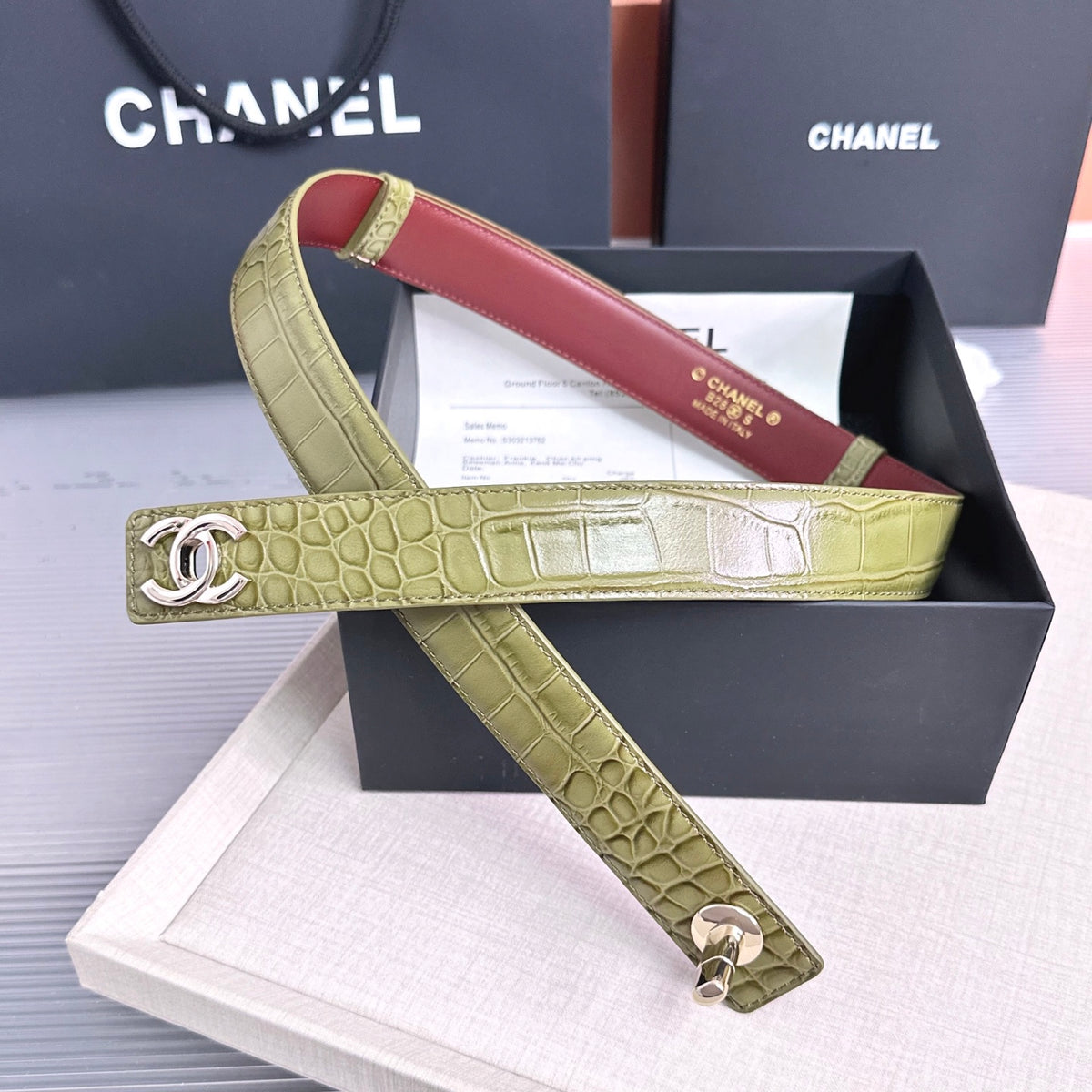 Ремінь Chanel з натуральної шкіри