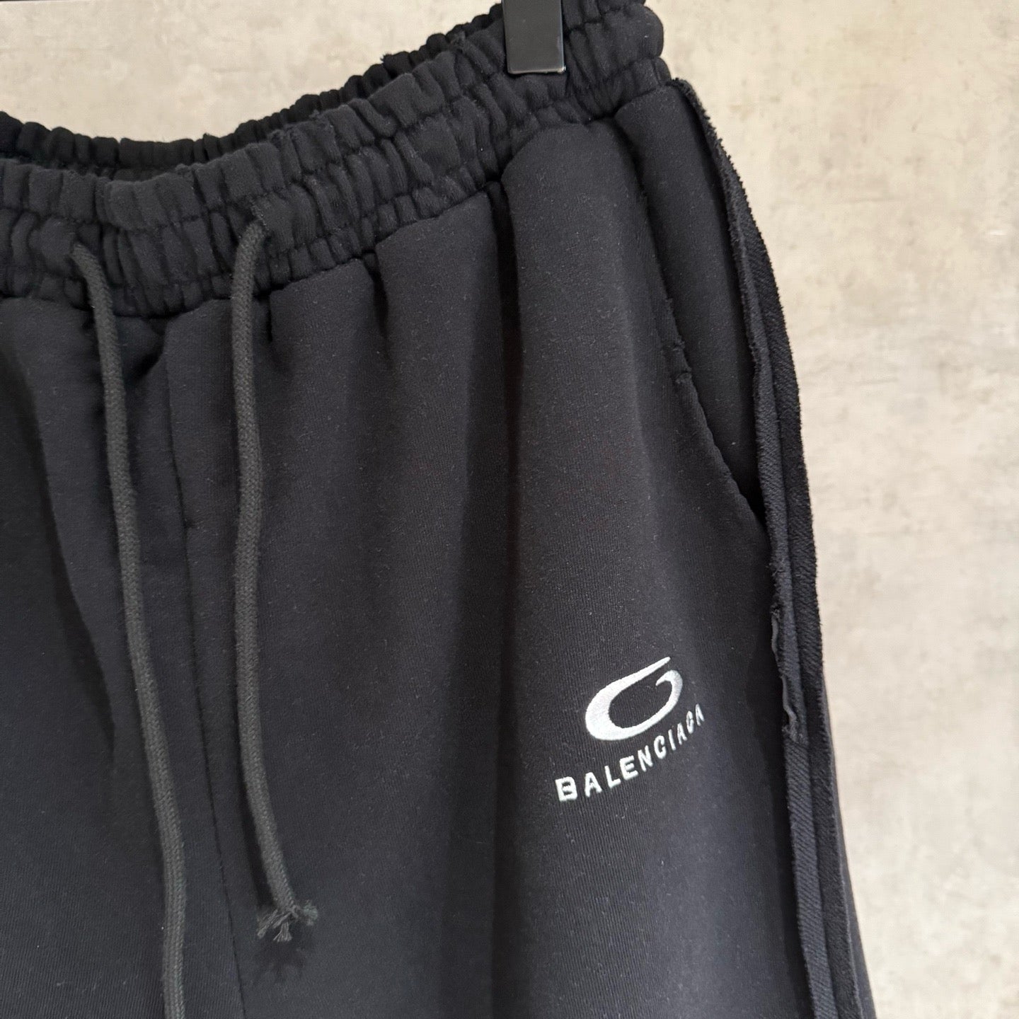 Чоловічі шорти Balenciaga сірий