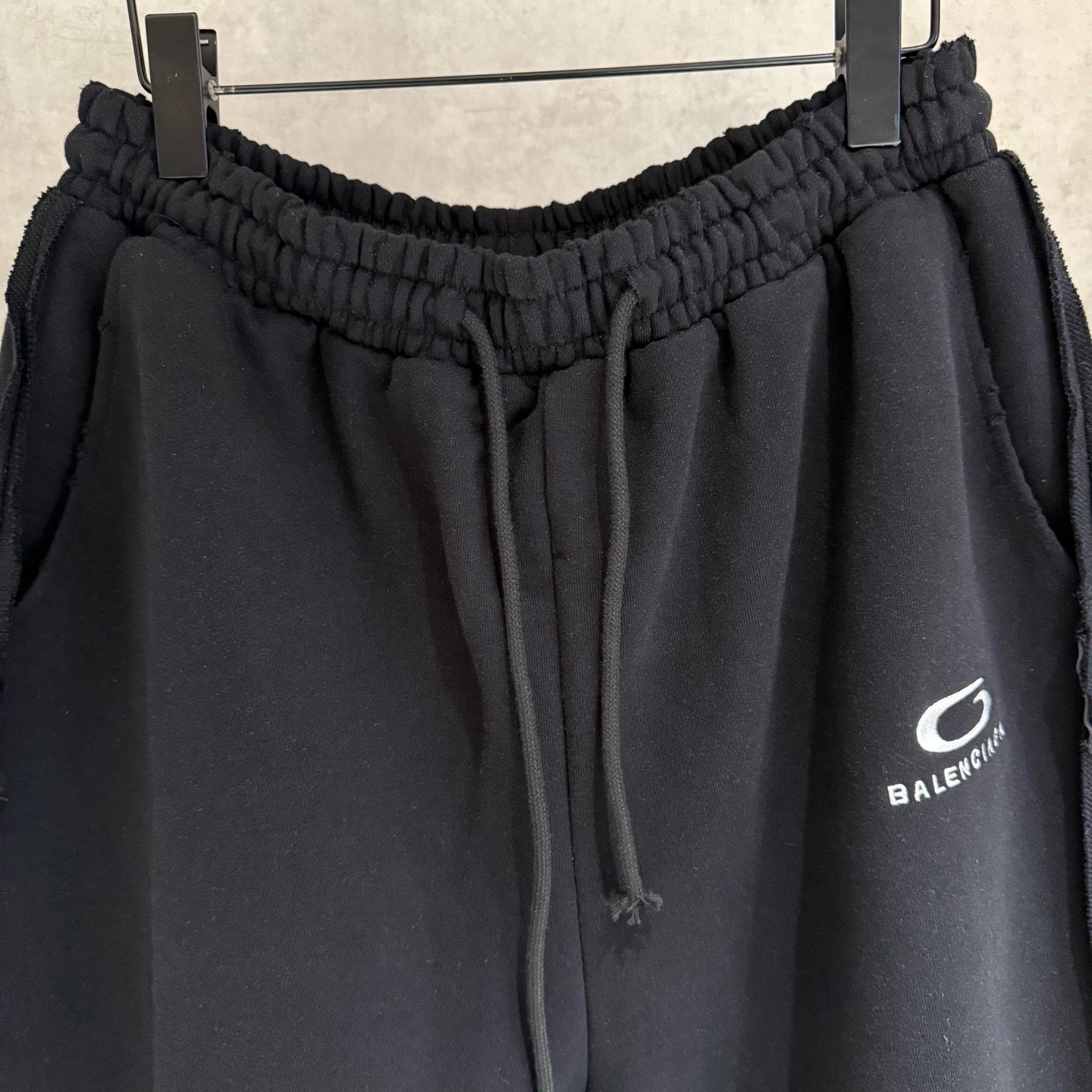 Чоловічі шорти Balenciaga сірий