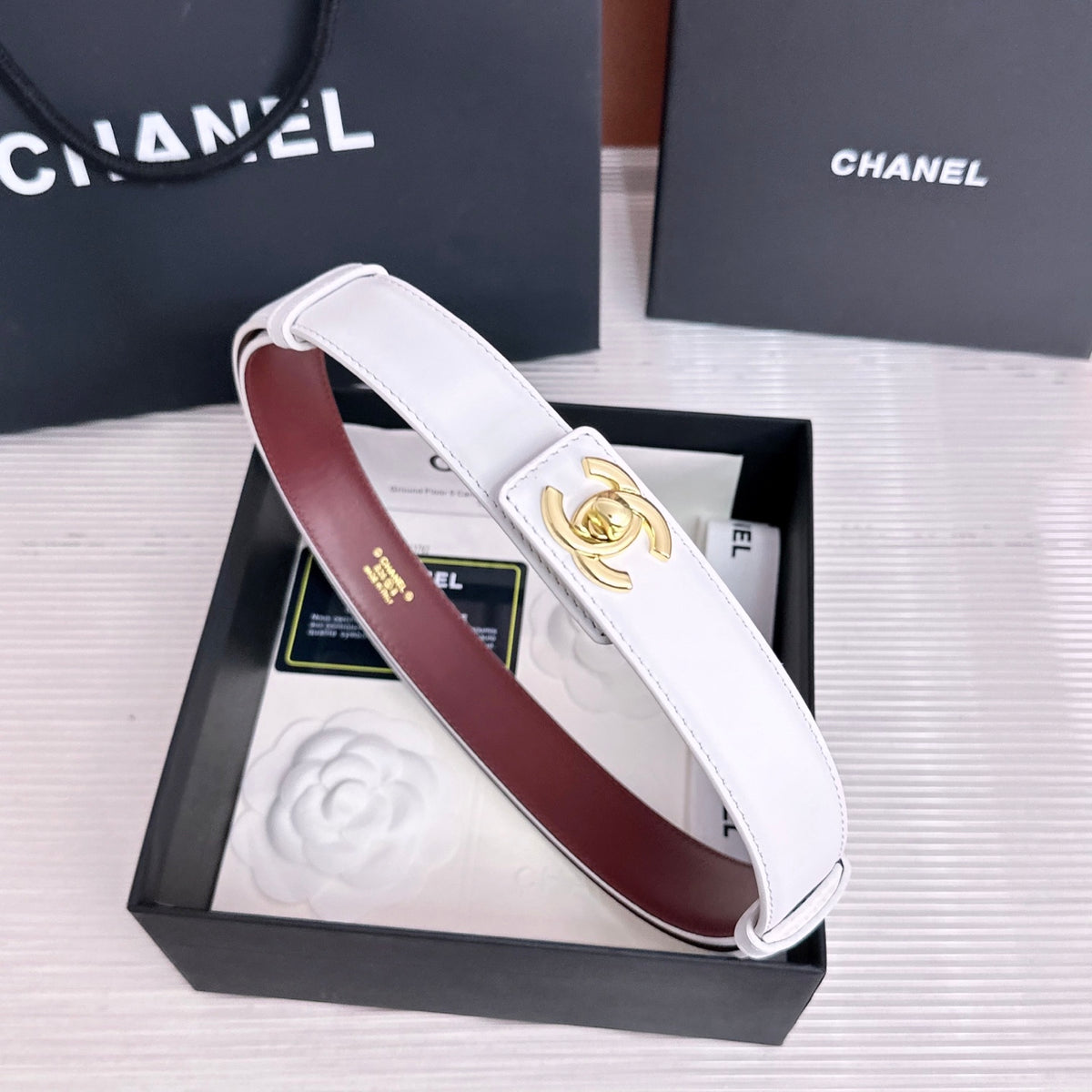 Ремінь Chanel з натуральної шкіри