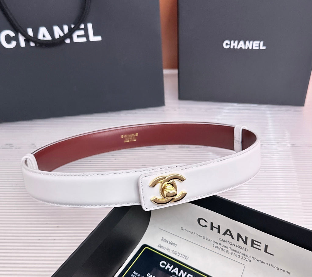 Ремінь Chanel з натуральної шкіри