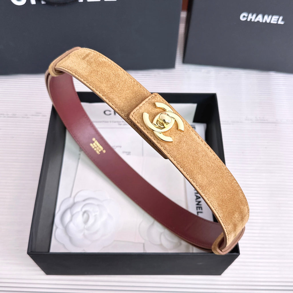 Ремінь Chanel з натуральної шкіри