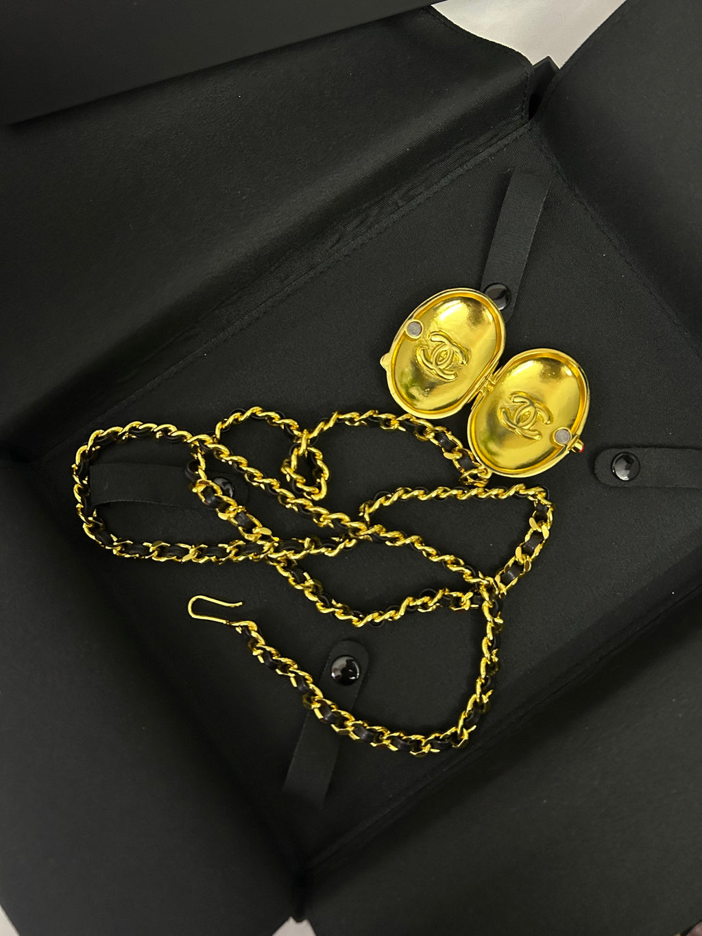 Пояс-ланцюжок Chanel із металу