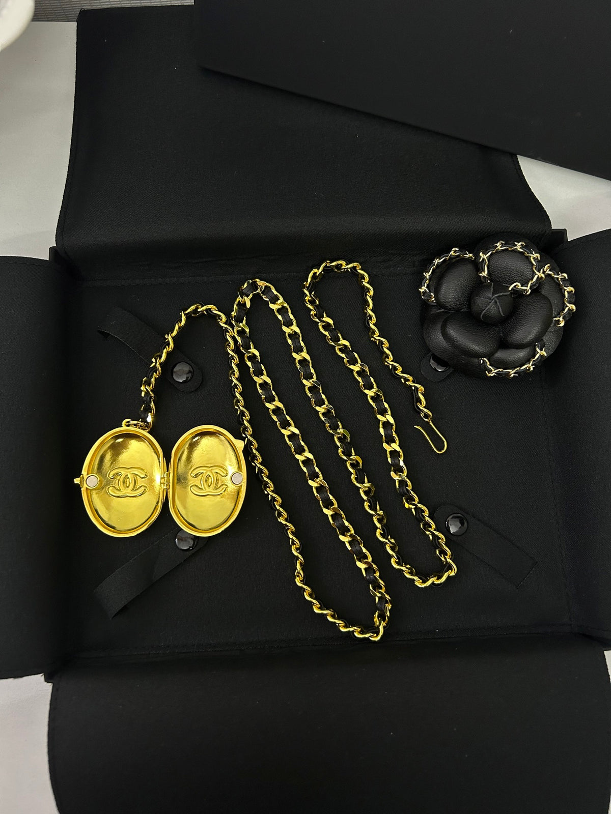 Пояс-ланцюжок Chanel із металу