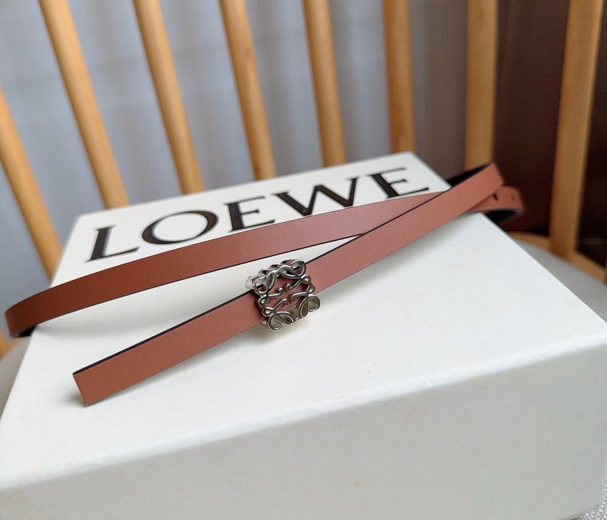 Ремінь Loewe з натуральної телячої шкіри
