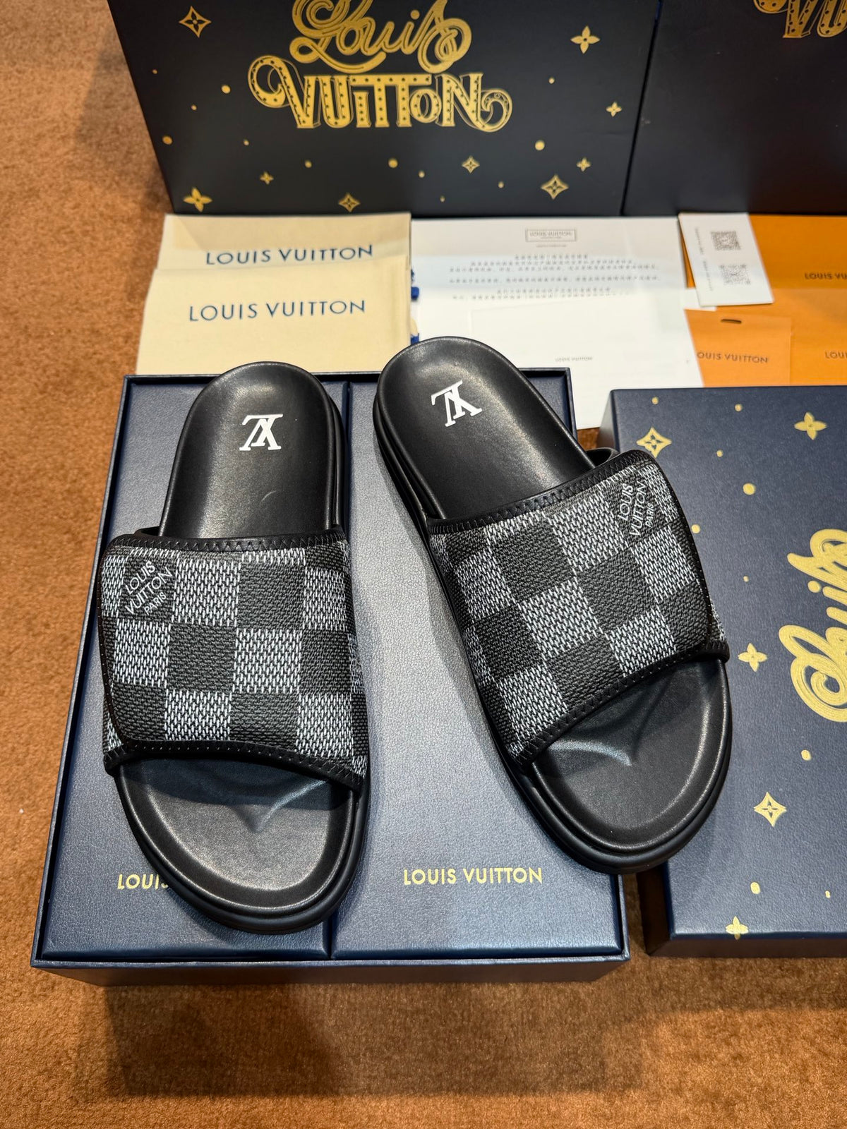 Шльопанці з натуральної шкіри Louis Vuitton Waterfront