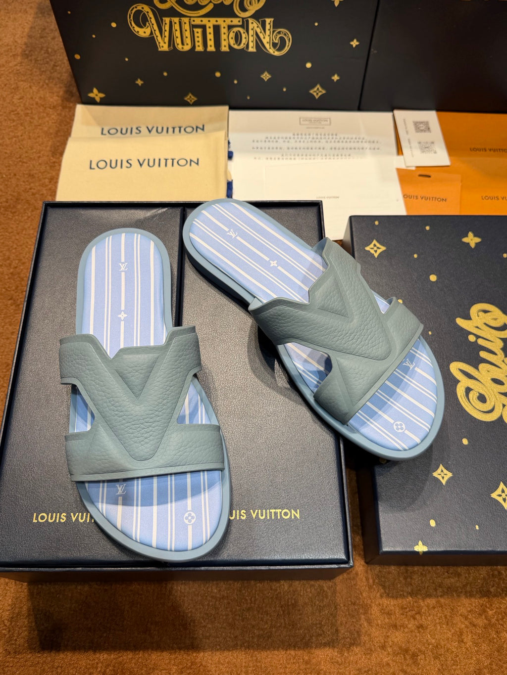 Шльопанці з натуральної шкіри Louis Vuitton Waterfront