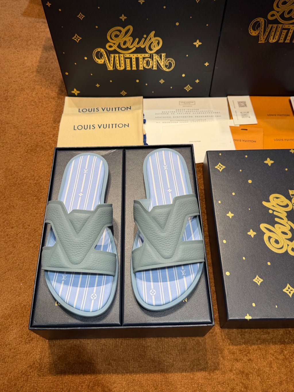 Шльопанці з натуральної шкіри Louis Vuitton Waterfront