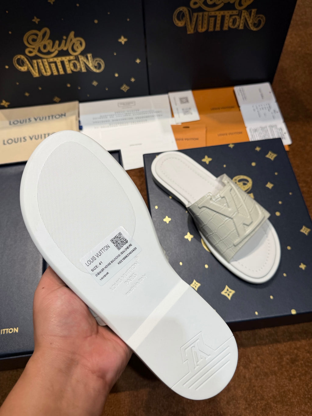 Шльопанці з натуральної шкіри Louis Vuitton Waterfront