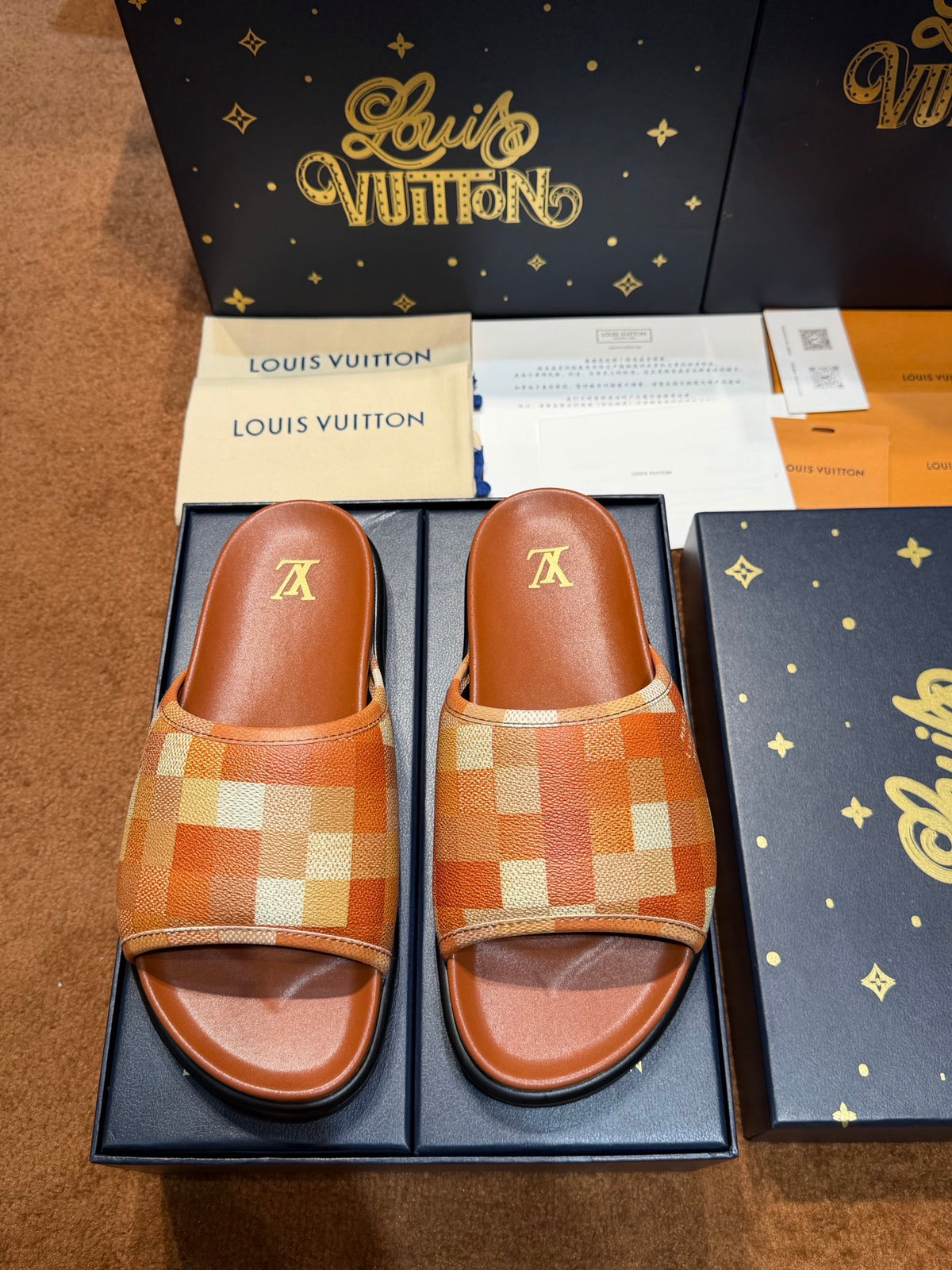 Шльопанці з натуральної шкіри Louis Vuitton Waterfront