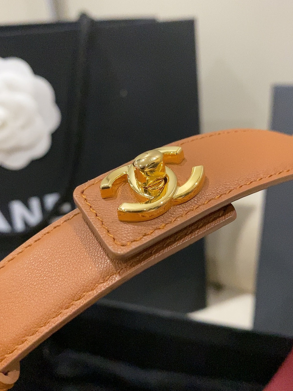 Ремінь Chanel з натуральної шкіри